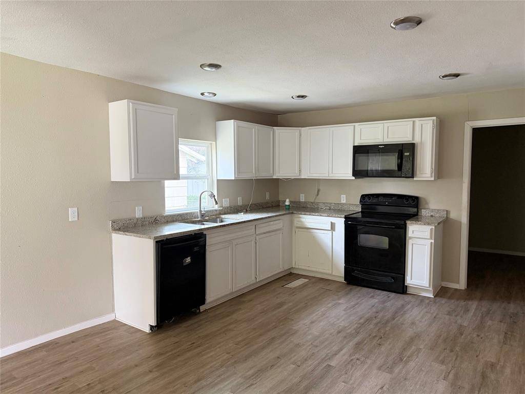 1624 Roy Street, Gainesville, TX 76240