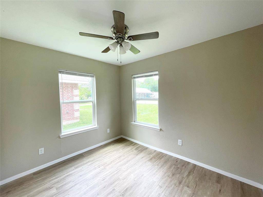 1624 Roy Street, Gainesville, TX 76240