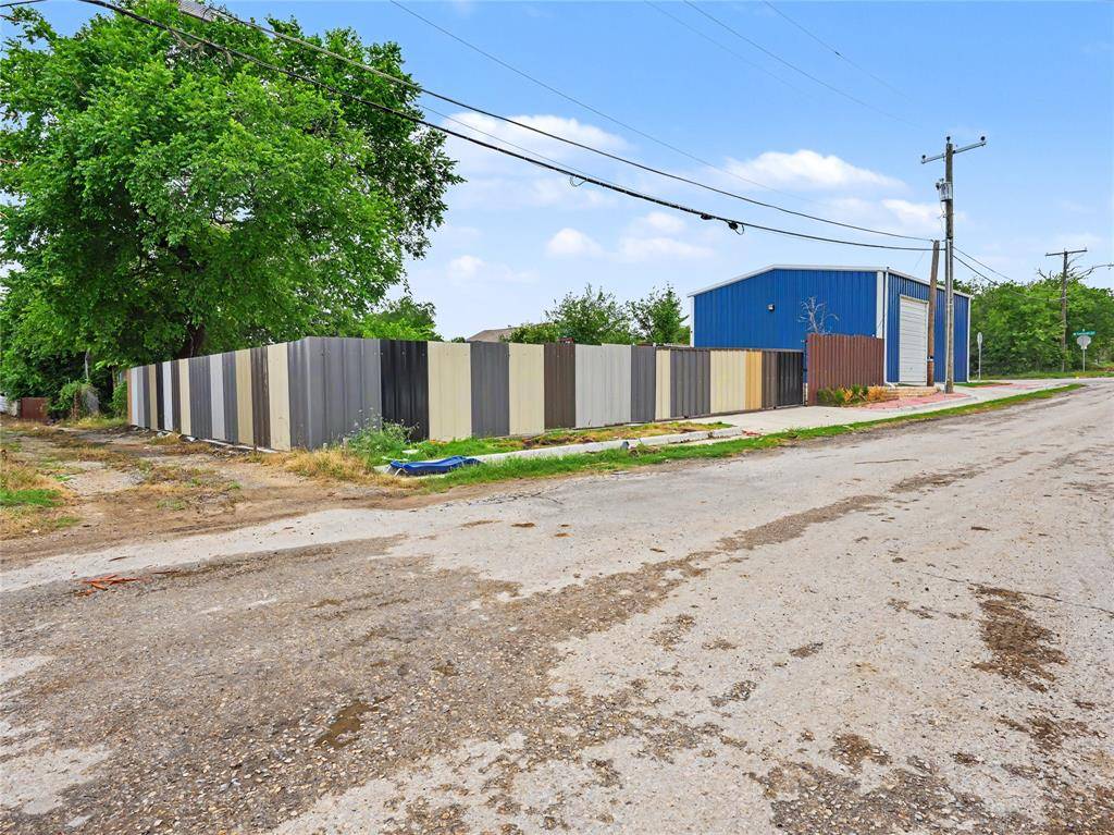 3322 N Calhoun Street, Fort Worth, TX 76106
