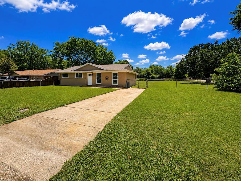 730 Rolling Ridge Lane, Duncanville, TX 75116