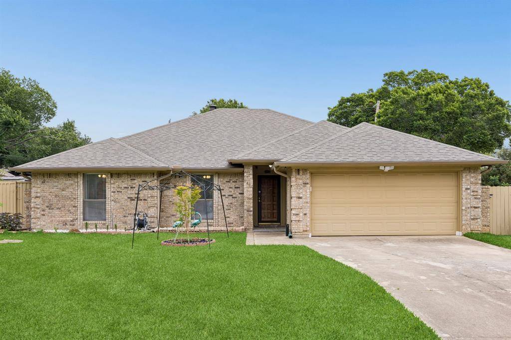 5401 Oak Branch Drive, Arlington, TX 76016
