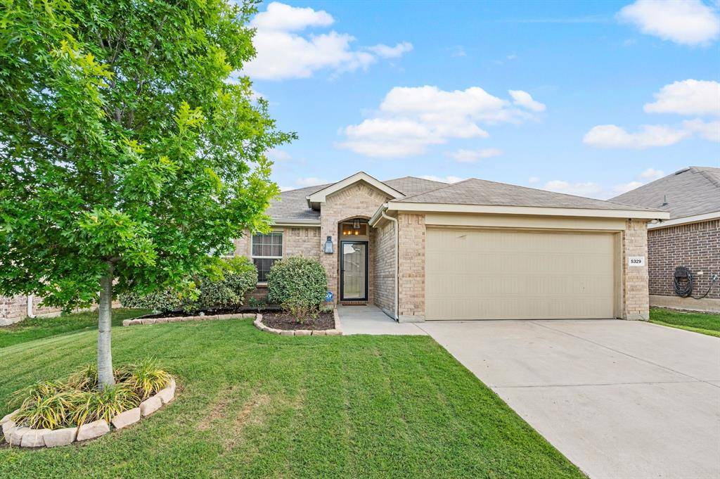 5329 Brahma Trail, Fort Worth, TX 76179