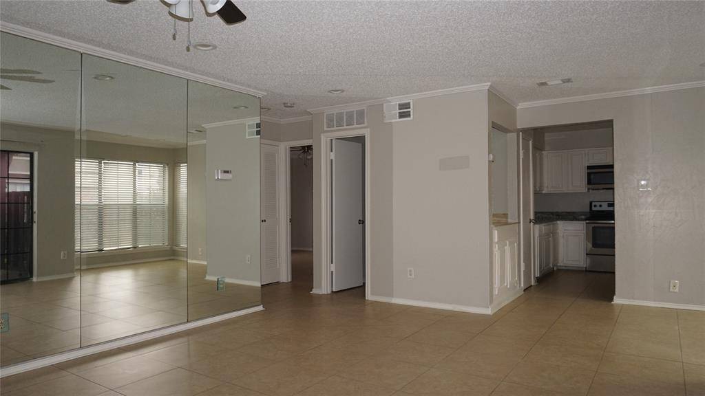 2728 Copper Creek Drive #107, Arlington, TX 76006