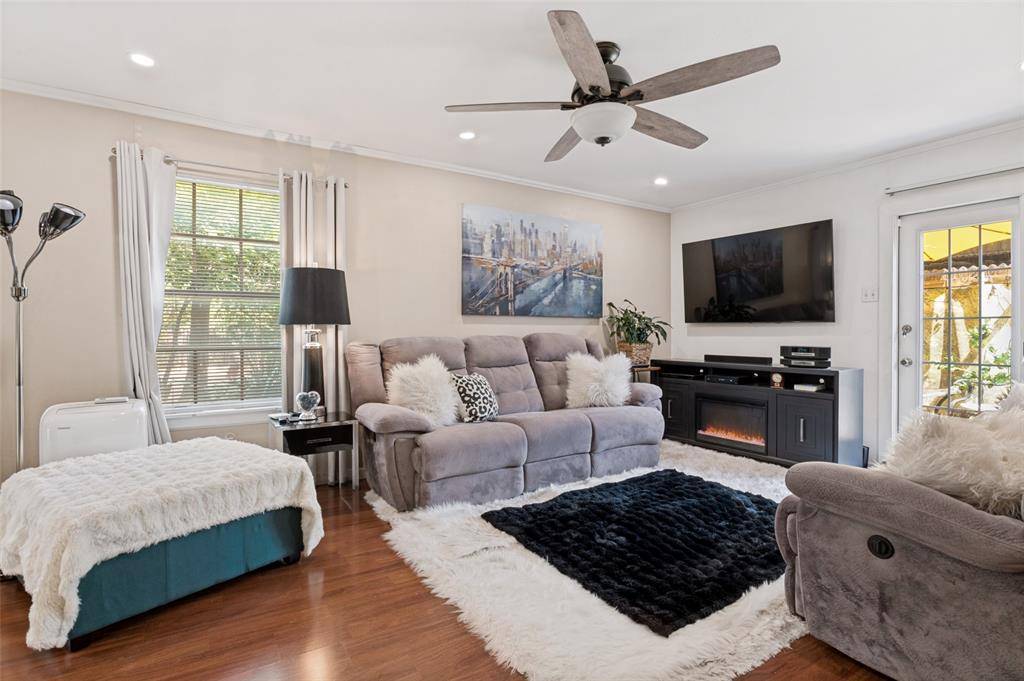 1813 E Grauwyler Road E #142G, Irving, TX 75061