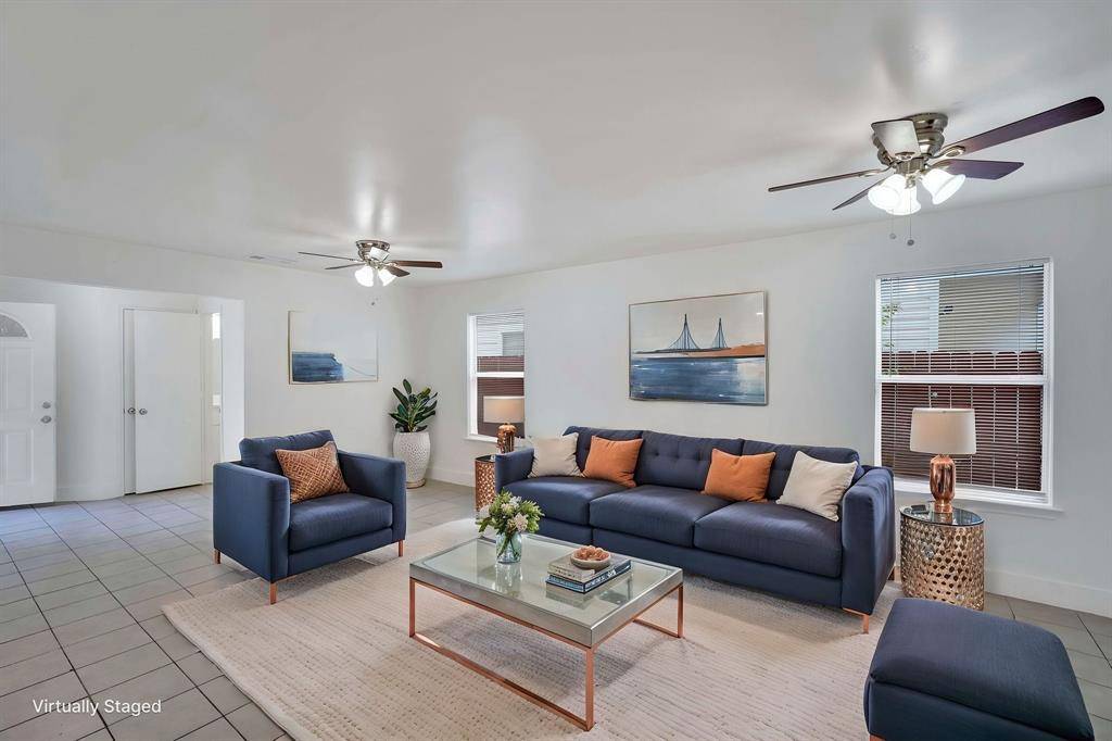2306 Balvanera Plaza, Dallas, TX 75211