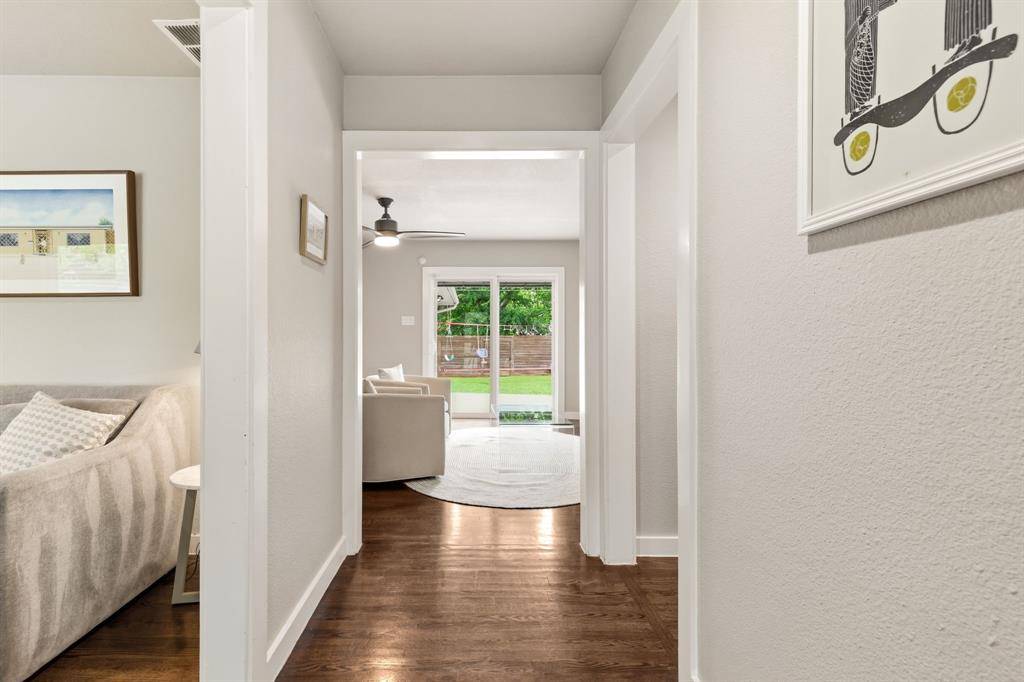 3812 Periwinkle Drive, Dallas, TX 75233