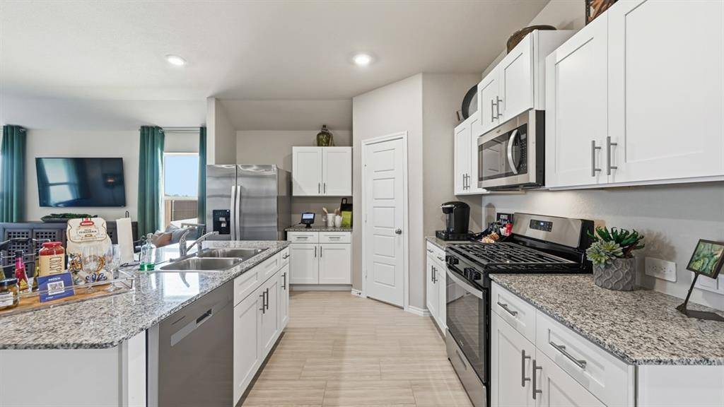 253 CAL FORD Drive, Fort Worth, TX 76247