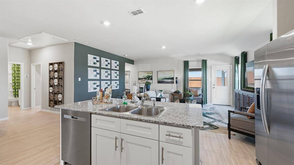 253 CAL FORD Drive, Fort Worth, TX 76247