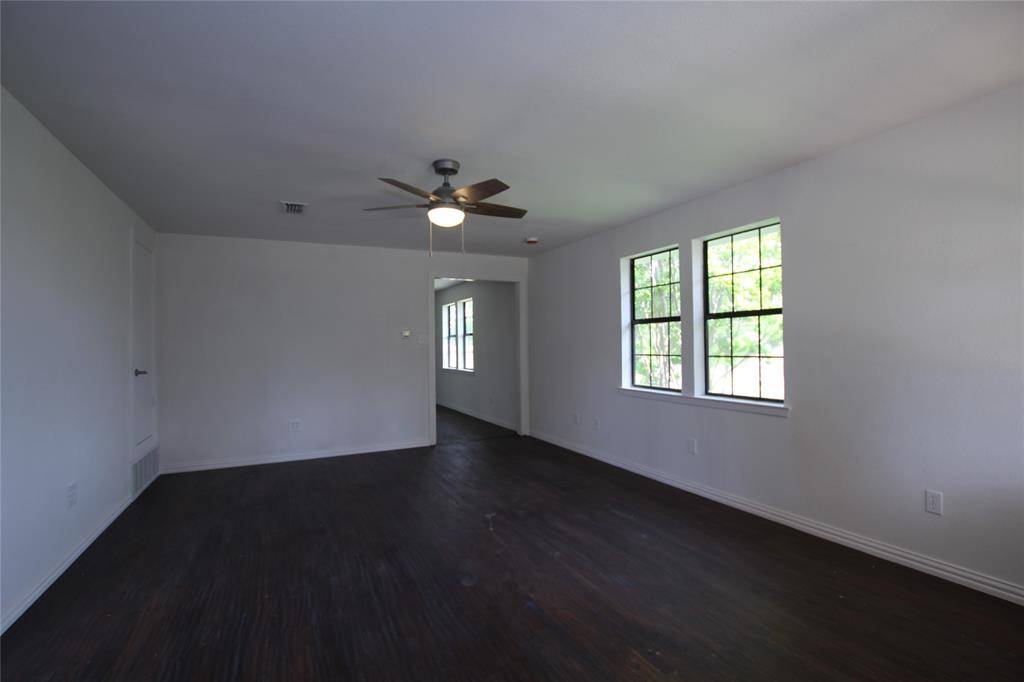 106 Austin Street, Alvarado, TX 76009