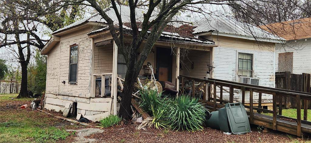 1407 E Wells Avenue, Sherman, TX 75090