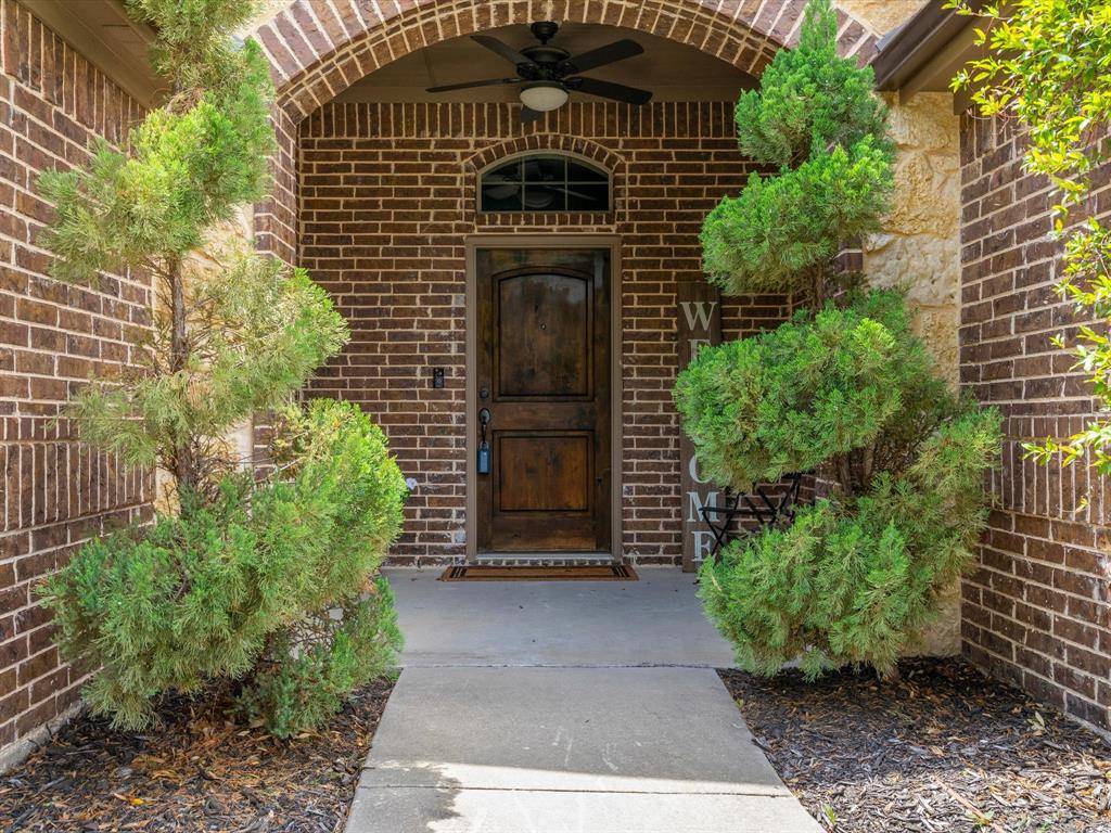 6905 Fools Gold Drive, Fort Worth, TX 76179