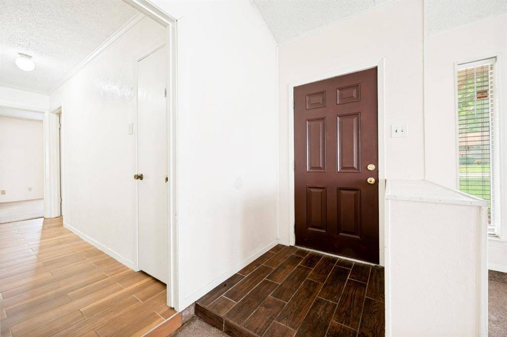 3544 Esplendor Avenue, Irving, TX 75062