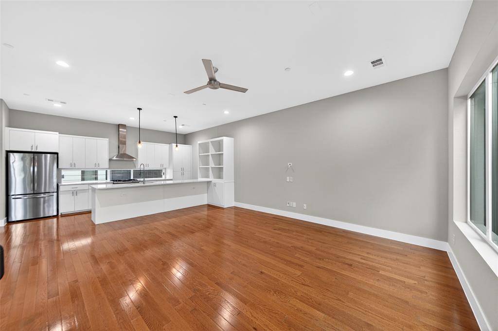 1914 California Drive #102, Dallas, TX 75204