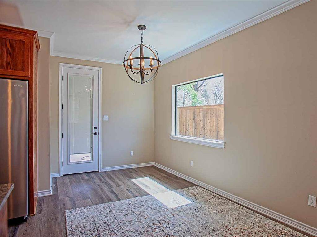 111 Oak Street, Emory, TX 75440