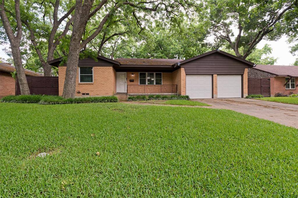 2730 Larkspur Lane, Dallas, TX 75233