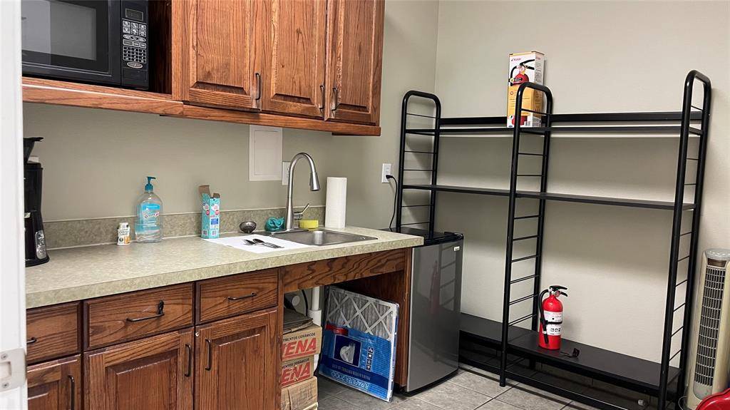 6300 Stonewood Drive #406, Plano, TX 75024