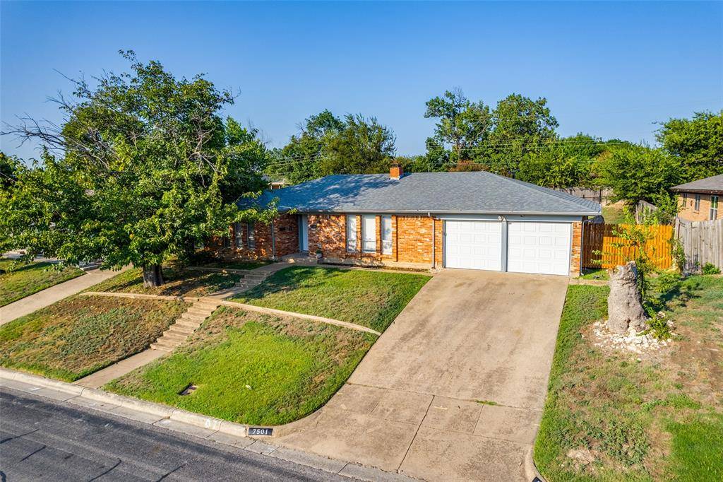 7501 Trimble Drive, Fort Worth, TX 76134