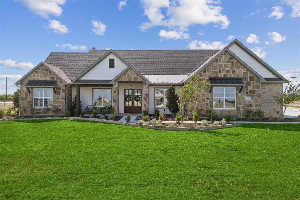 25 Dove Landing, Valley View, TX 76272