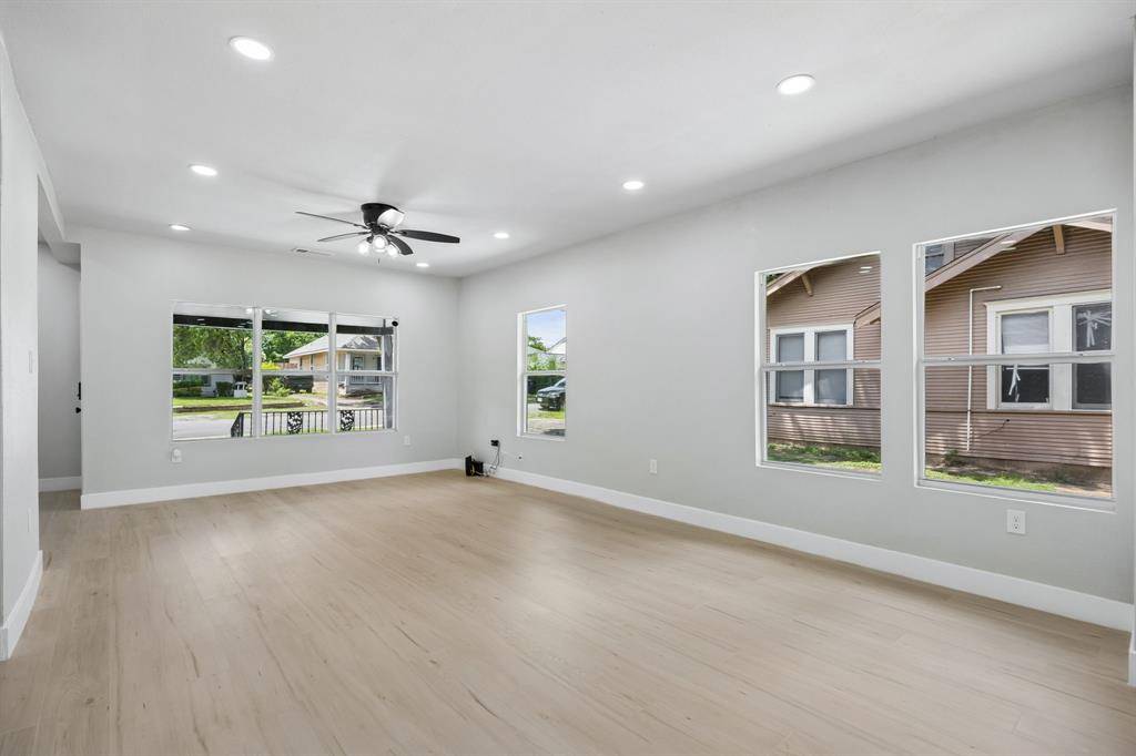 312 Leads Street, Dallas, TX 75203