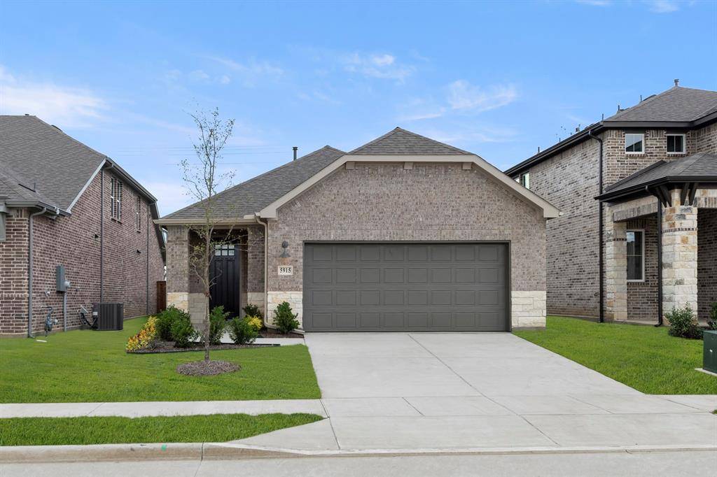5915 Laurel Lake Lane, Pilot Point, TX 76258