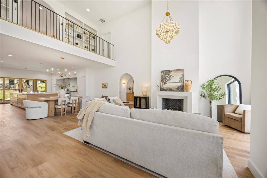 15101 White Settlement Road, Fort Worth, TX 76108
