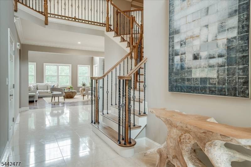 21 Whitbay Dr, West Orange Twp., NJ 07052