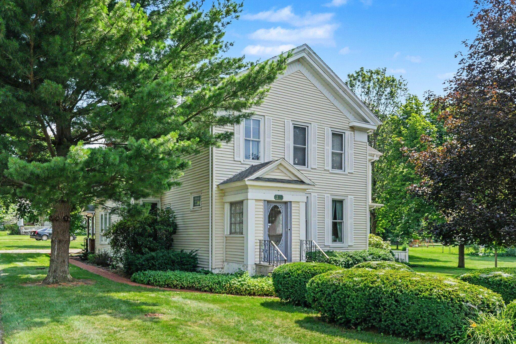 380 Centreville RD, Constantine Vllg, MI 49042
