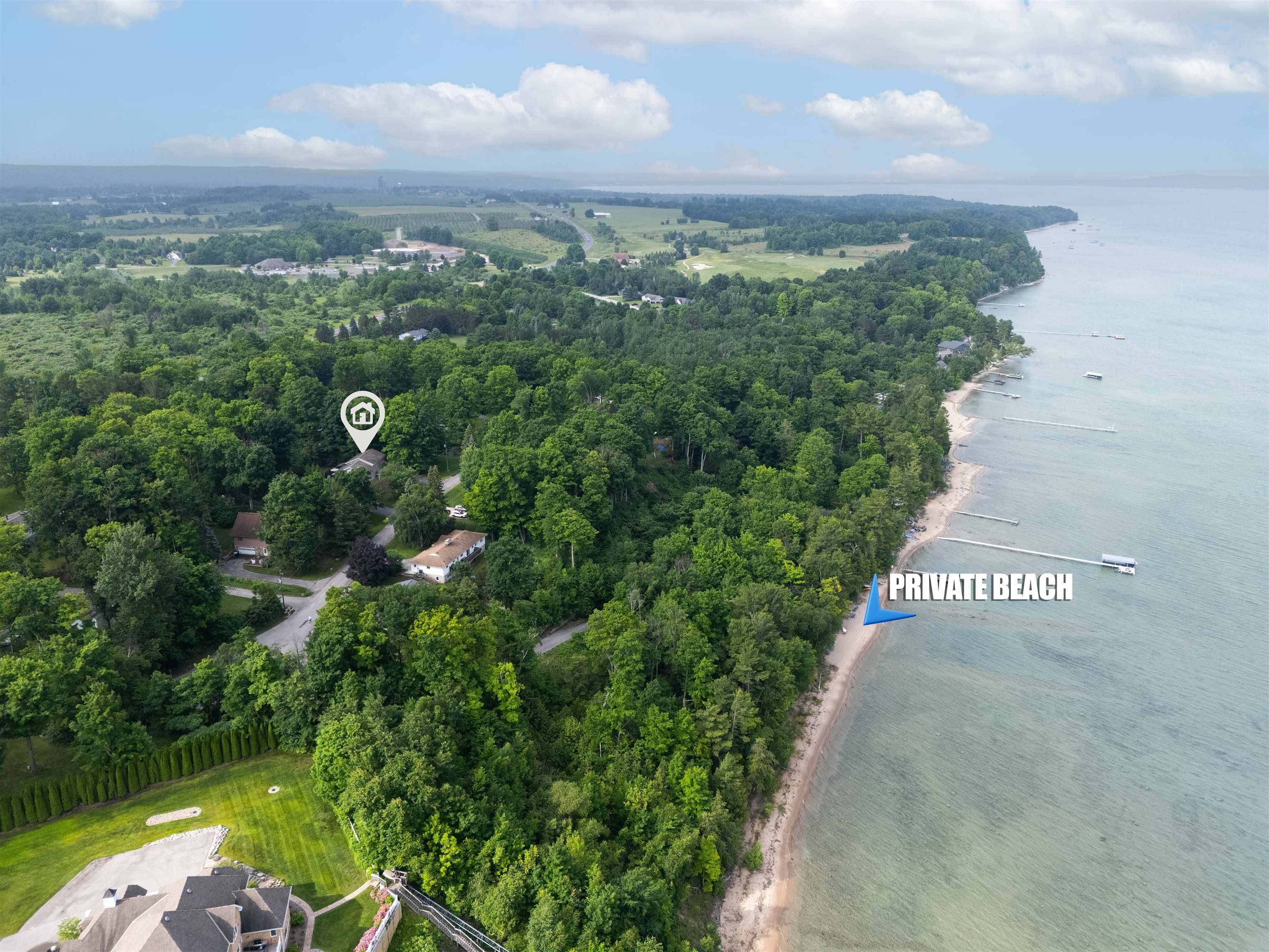 8934 Crockett RD, Acme Twp, MI 49690