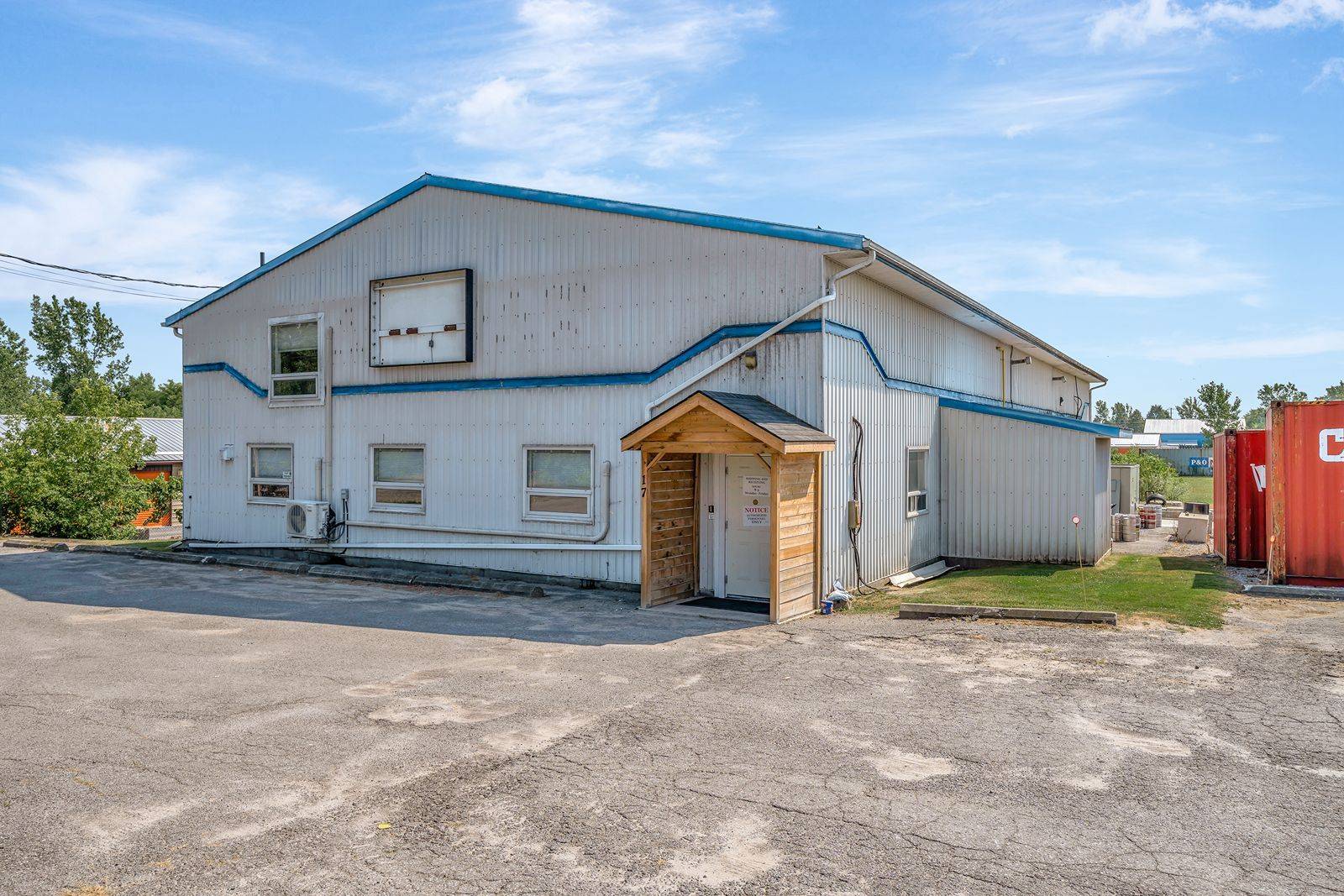17 McFarland DR E, Prince Edward County, ON K0K 2T0