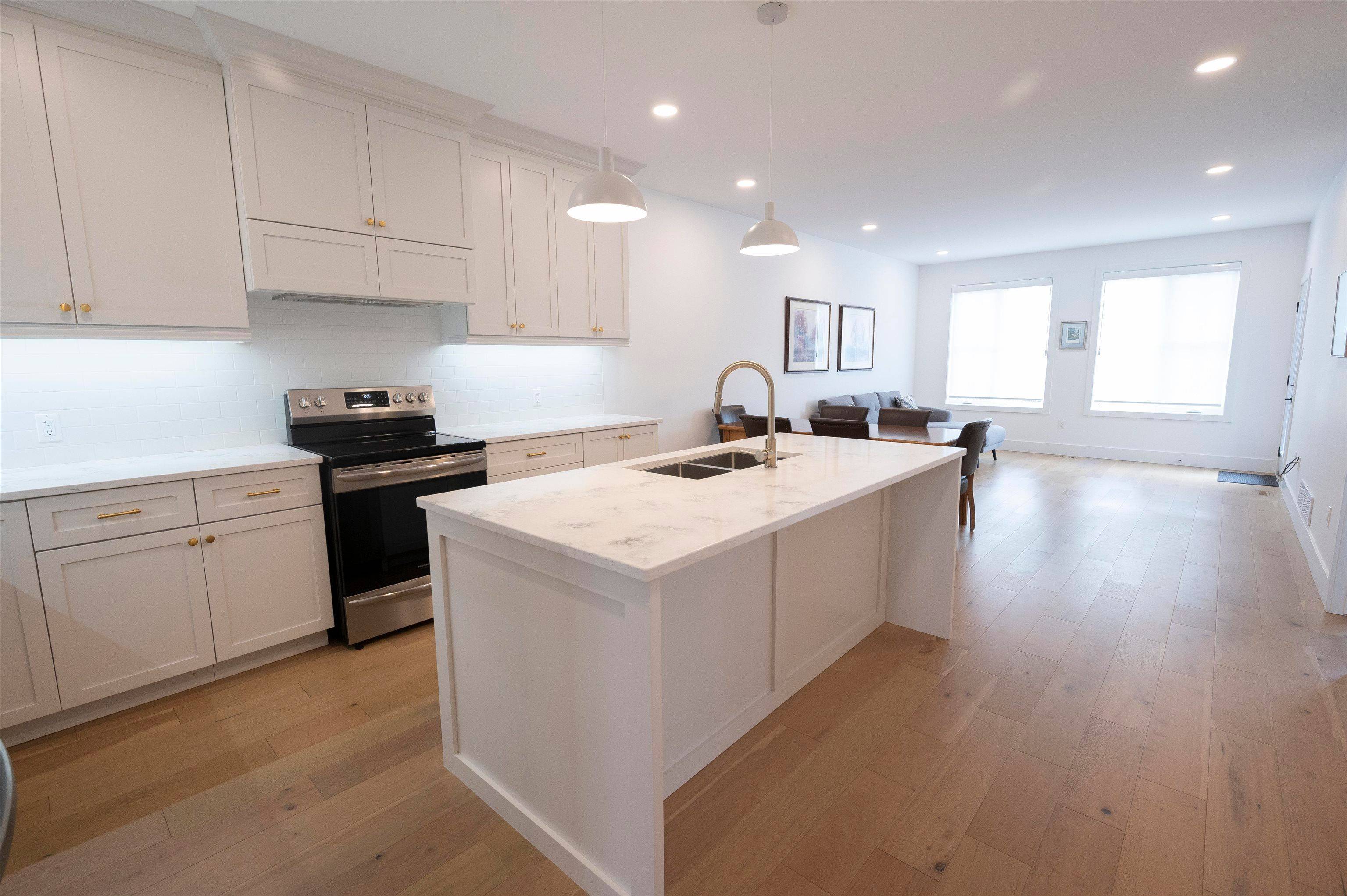 510 Gemstone Drive, Thunder Bay, ON P7G 2S5
