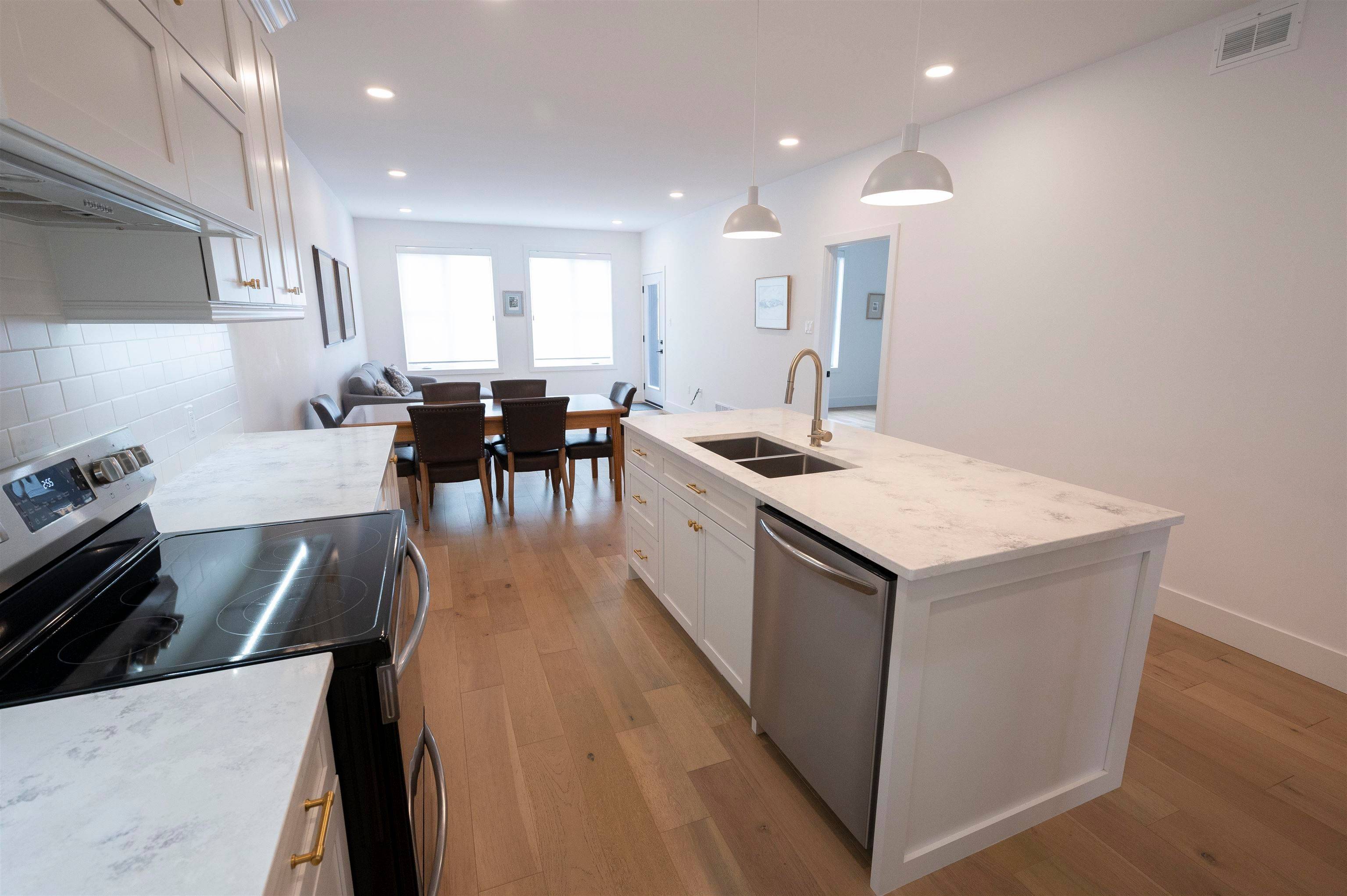 510 Gemstone Drive, Thunder Bay, ON P7G 2S5