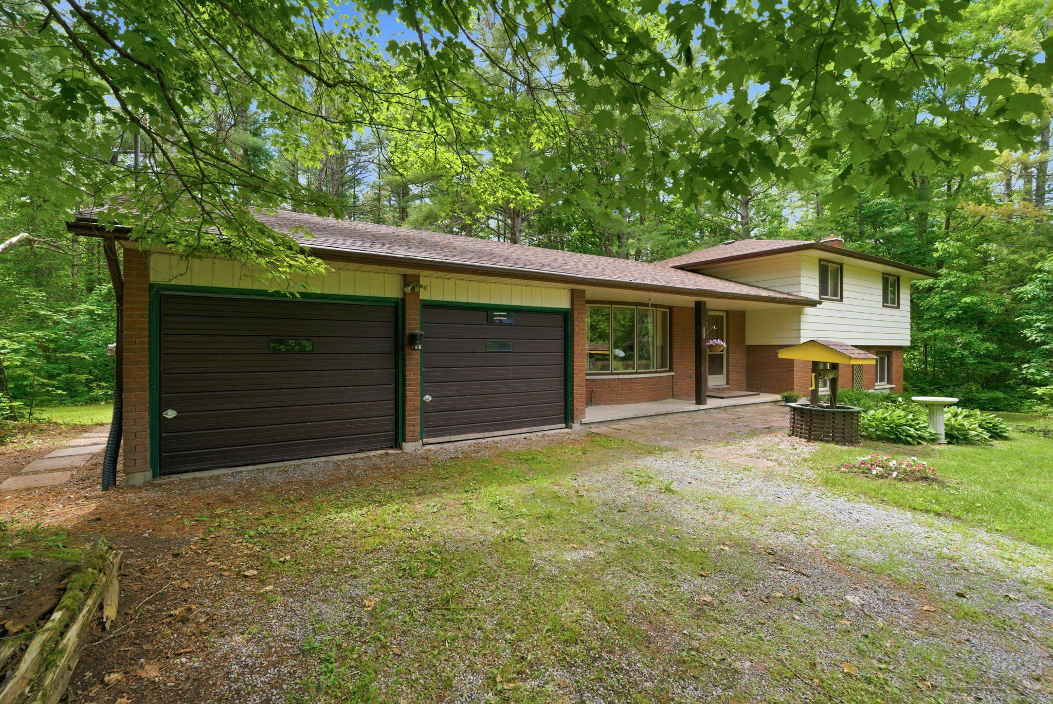 40 Melody Bay RD, Trent Lakes, ON K0L 1J0