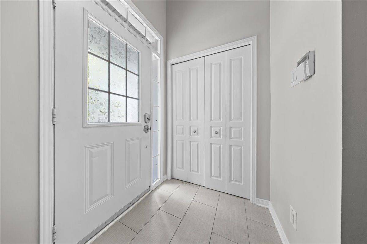 220 Harthill WAY, Barrhaven, ON K2J 0P2