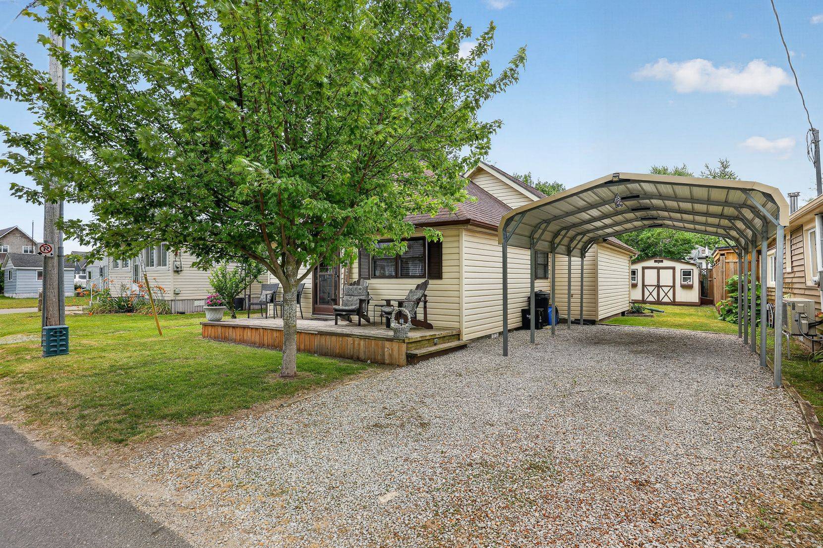4 Bass LN, Norfolk, ON N0E 1M0