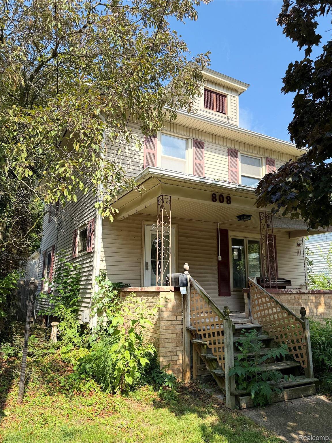 808 Division ST, Owosso, MI 48867