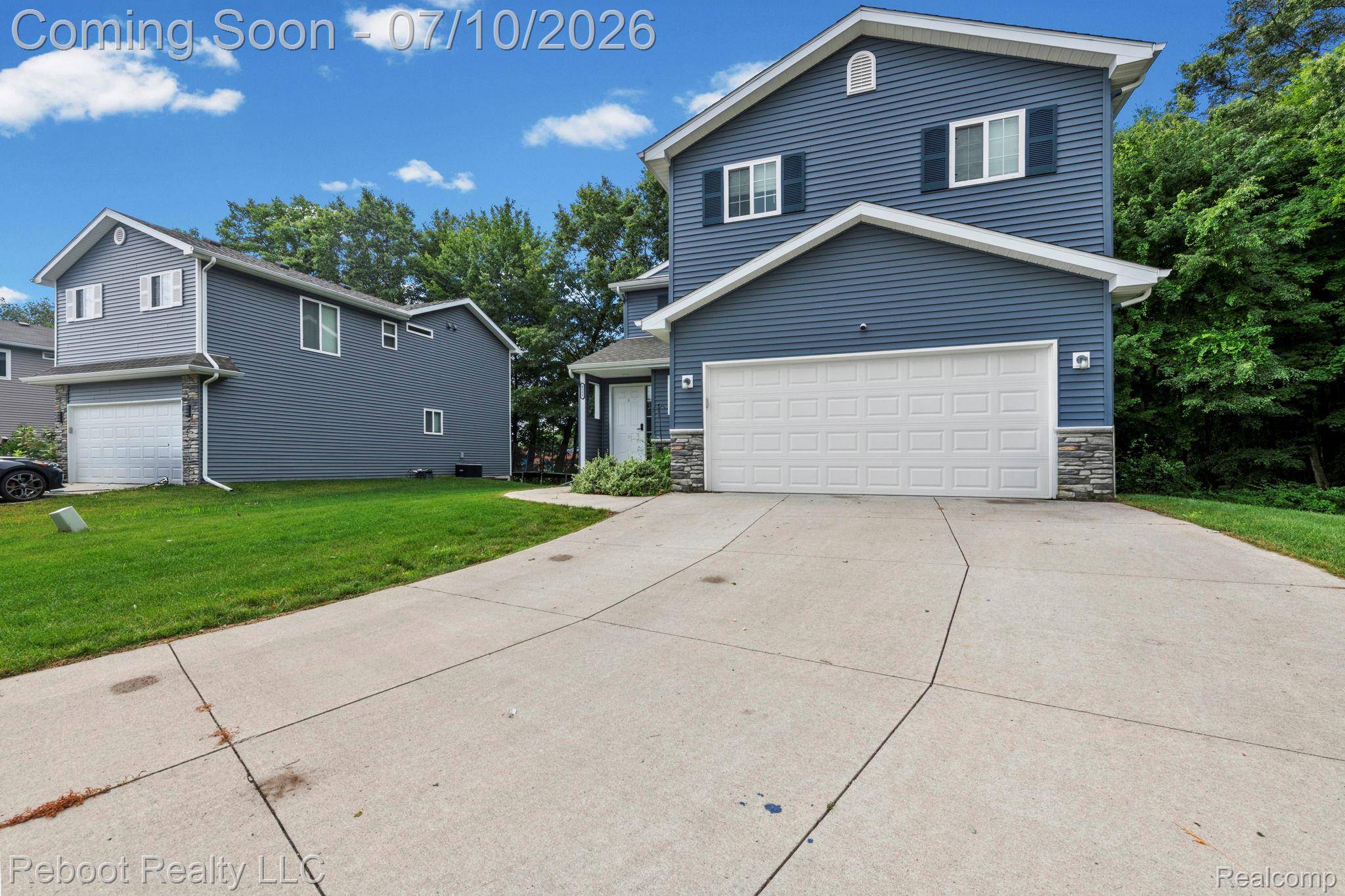 6555 Skylar LN, Waterford Charter Township, MI 48327