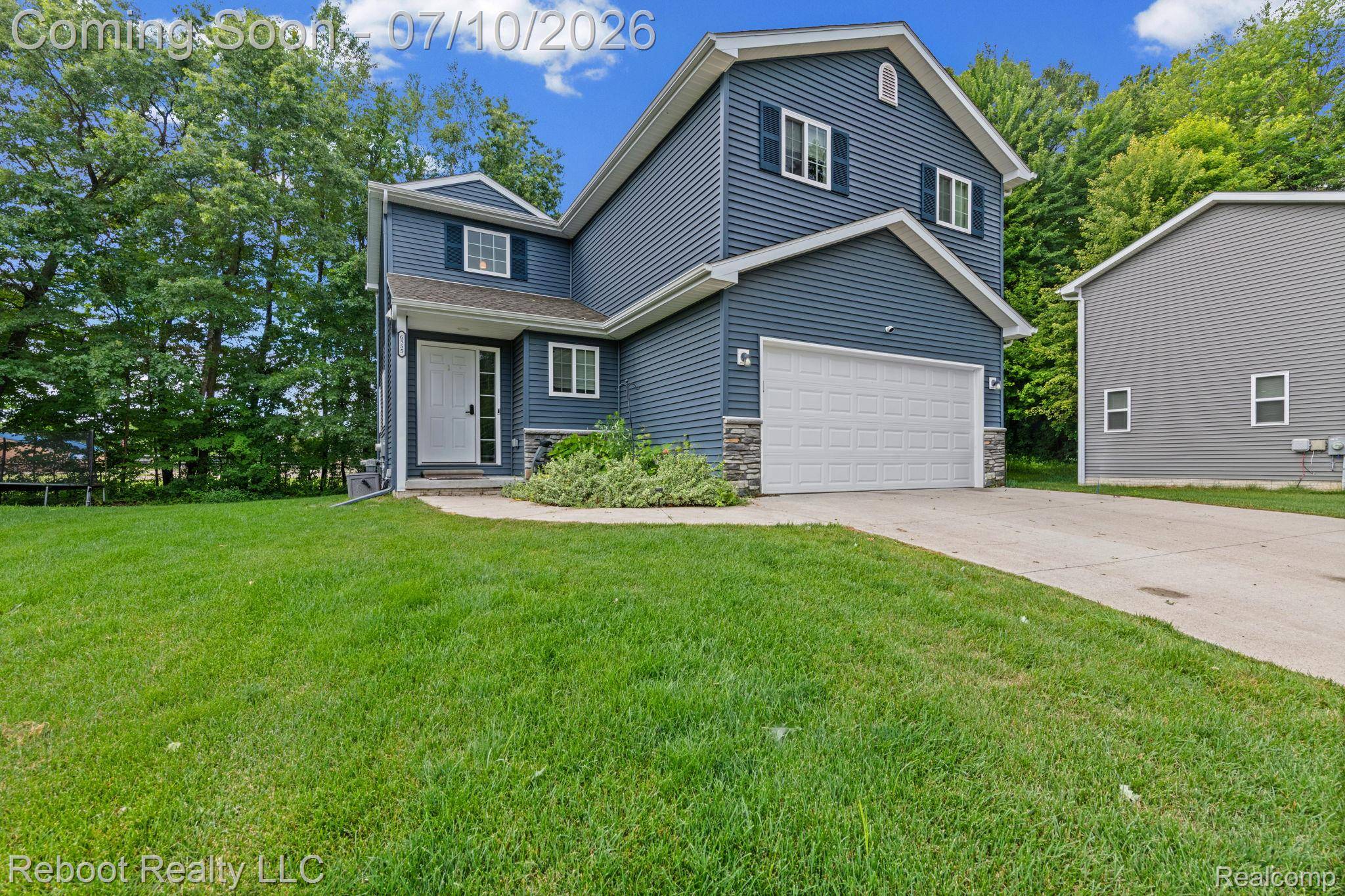 6555 Skylar LN, Waterford Charter Township, MI 48327