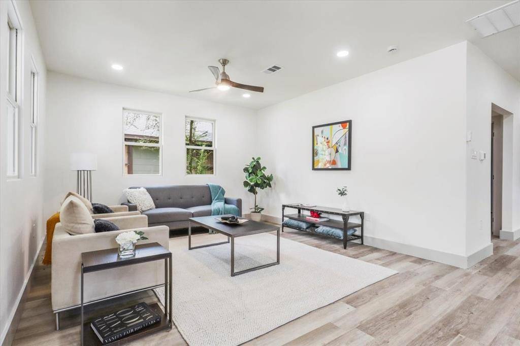 5914 Victor Street, Dallas, TX 75214