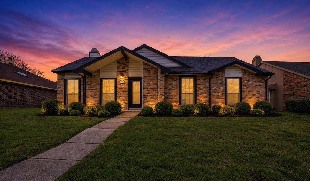 2929 Kingswood Drive, Garland, TX 75040