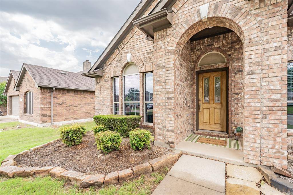 245 Cedar Crest Drive, Justin, TX 76247