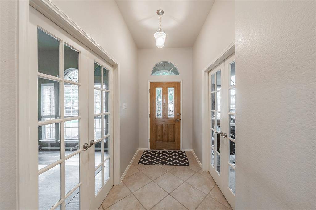 245 Cedar Crest Drive, Justin, TX 76247