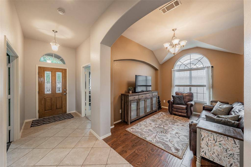 245 Cedar Crest Drive, Justin, TX 76247