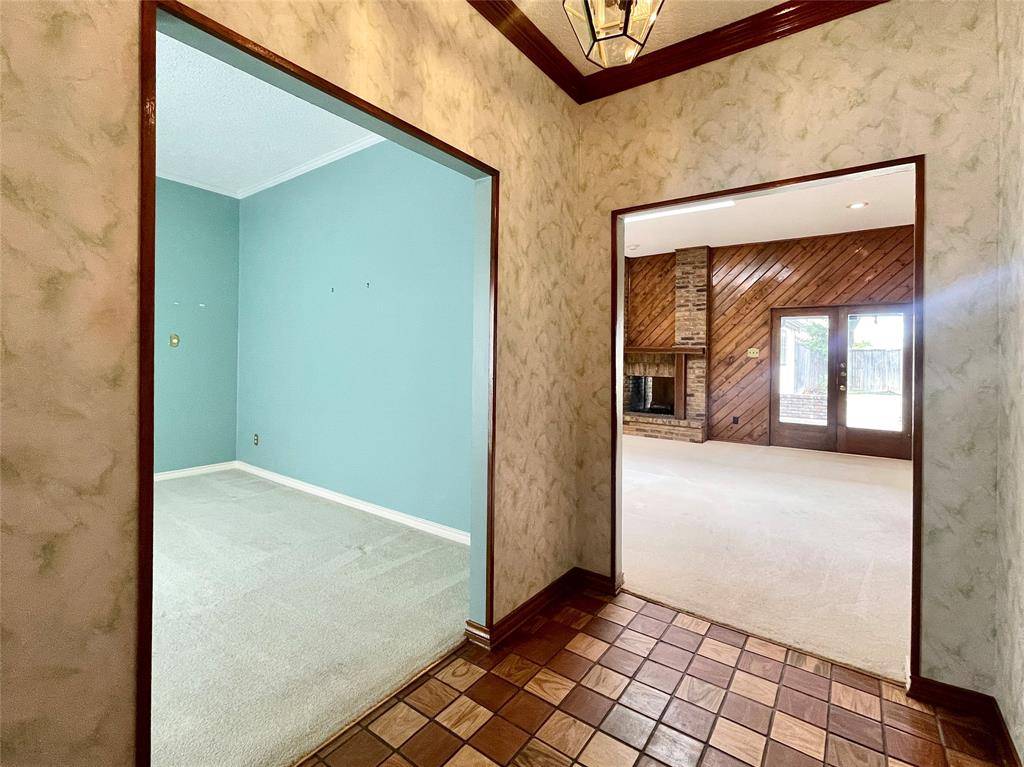 9931 Chimney Hill Lane, Dallas, TX 75243