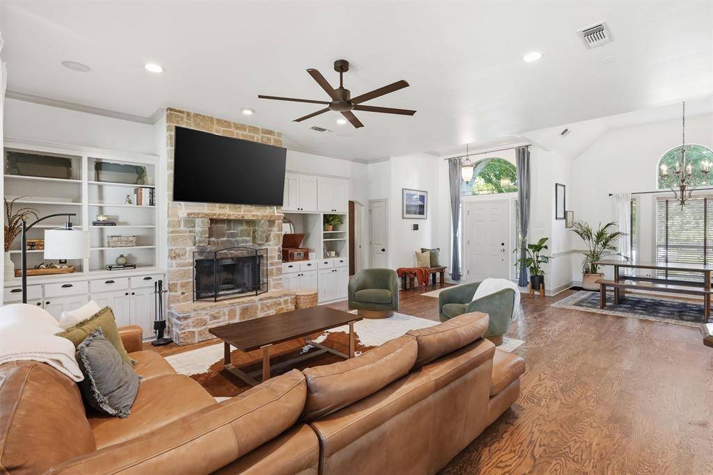 109 Rooster Cogburn Court, Weatherford, TX 76088