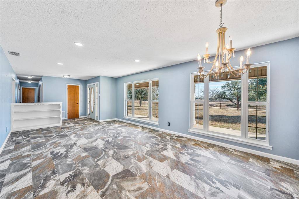 10184 S US Highway 281, Stephenville, TX 76401