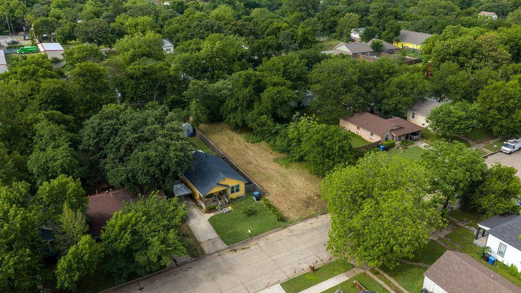 820 W Day Street, Denison, TX 75020