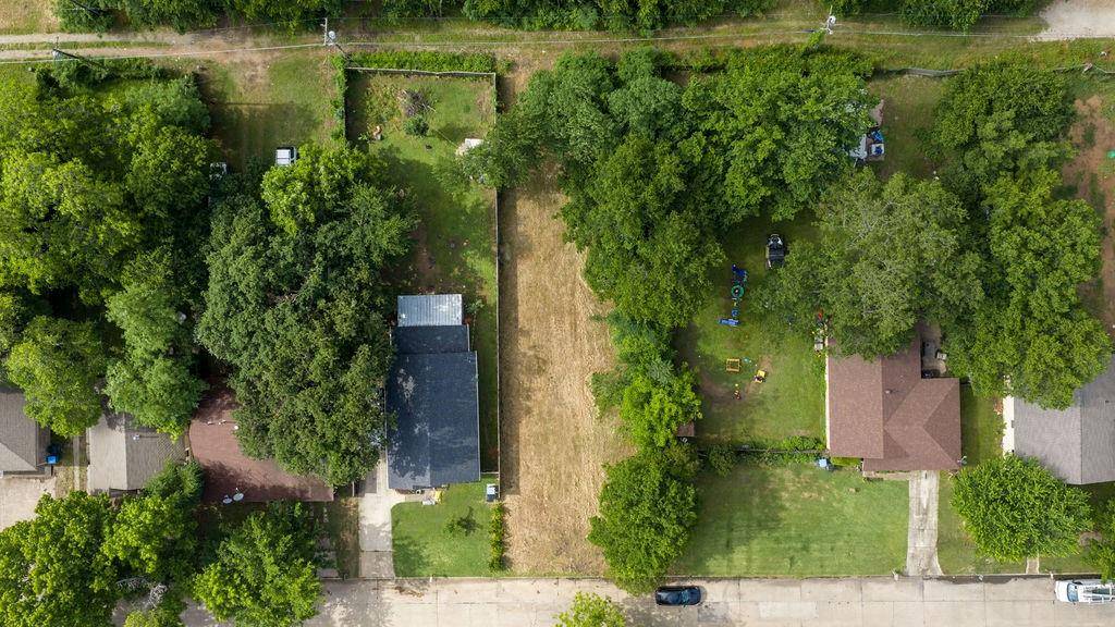 820 W Day Street, Denison, TX 75020