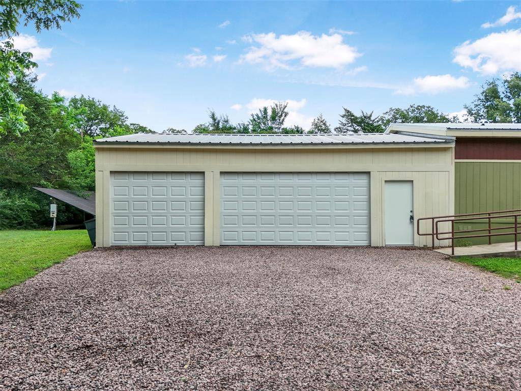122 Will Stutley Drive, Gordonville, TX 76245