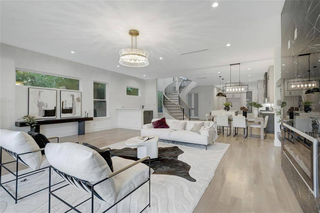 3720 Fairfax Avenue, Dallas, TX 75209