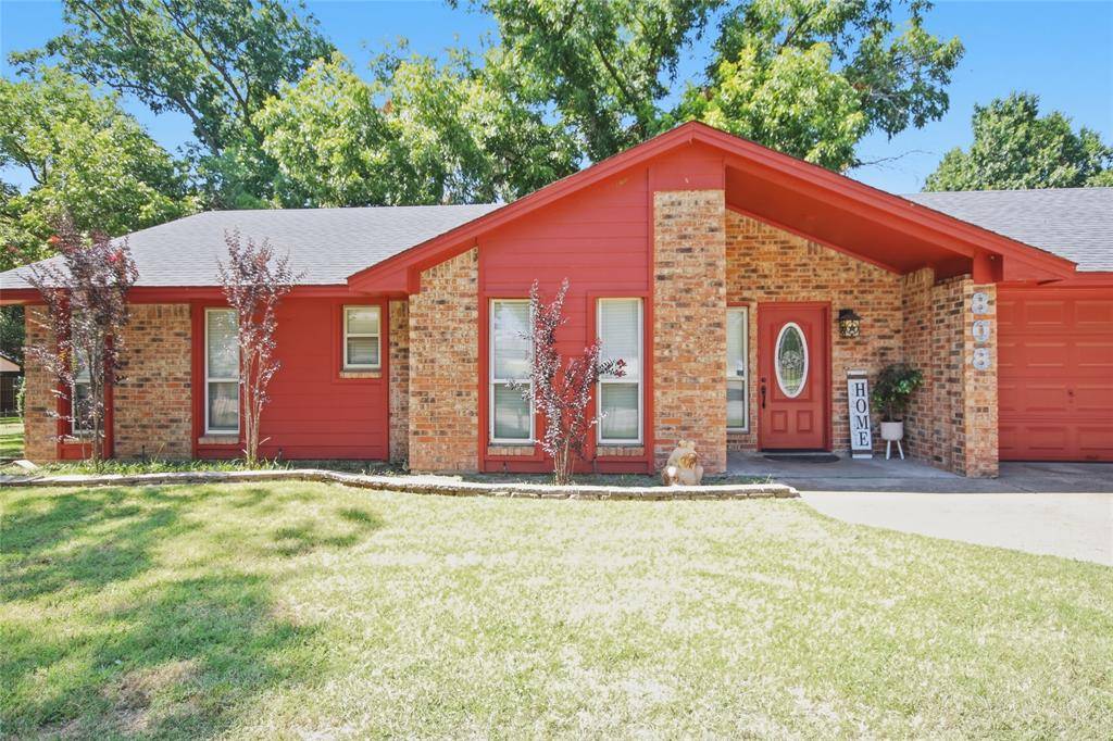 808 Hilltop Drive, Weatherford, TX 76086